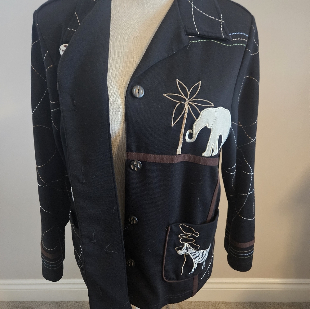 Barely Worn Nice Elephant Zebra Graraffe Jacket - image 8